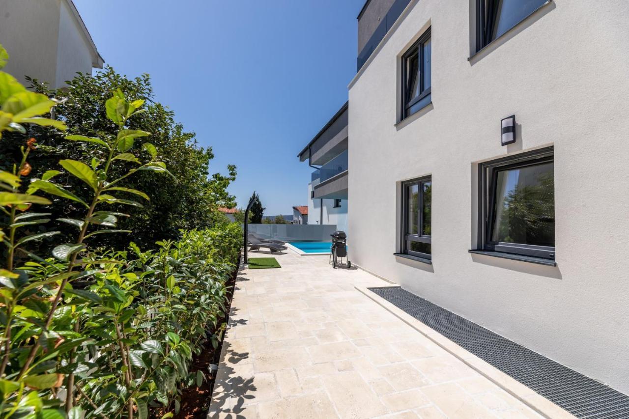 Luxury Villa Adria Apartments Krk Town Exterior foto